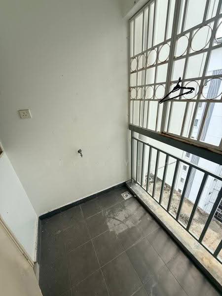 Pangsapuri untuk Disewa di Seri Intan Apartment - Bryan Yeoh - Balcony - PropertyGuru.com.my