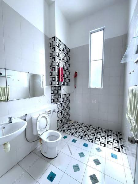 2-storey Terraced House for Sale in Taman Setia Indah (Tebrau) - Karl Lim - Bathroom - PropertyGuru.com.my