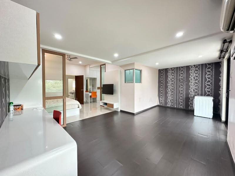 2-storey Terraced House for Sale in Taman Seri Austin (Tebrau) - Winson Tan - Bedroom - PropertyGuru.com.my