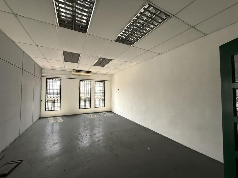 Shop / Office untuk Dijual di Bandar Indahpura (Kulai) - Iden Tan - Interior - PropertyGuru.com.my