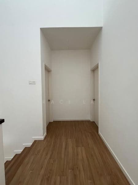 Rumah Teres untuk Disewa di Bandar Tropicana Aman (Telok Panglima Garang) - Grace Lai - Corridor - PropertyGuru.com.my