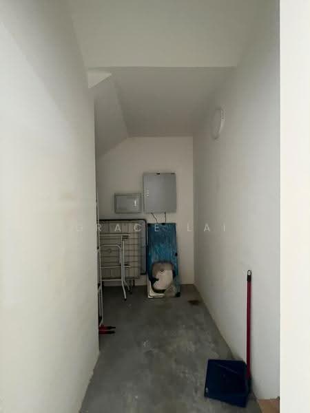 Rumah Teres untuk Disewa di Bandar Tropicana Aman (Telok Panglima Garang) - Grace Lai - Corridor - PropertyGuru.com.my