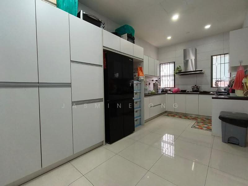 2.5-storey Terraced House for Sale in Taman Usaha Jaya (Kepong) - Jasmine Ong - Kitchen - PropertyGuru.com.my