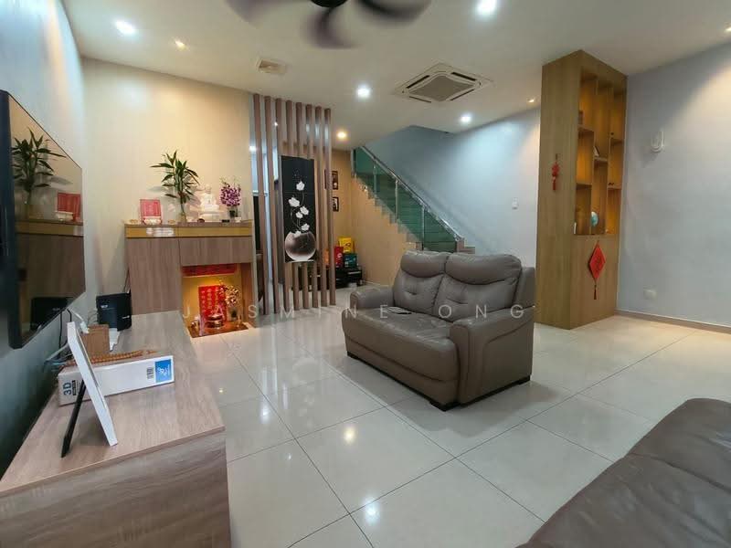 2.5-storey Terraced House for Sale in Taman Usaha Jaya (Kepong) - Jasmine Ong - Living Room - PropertyGuru.com.my