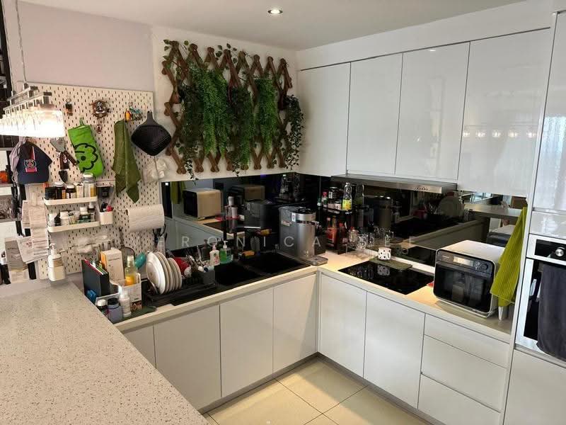 Kondominium untuk Dijual di The Westside One - Veronica See - Kitchen - PropertyGuru.com.my
