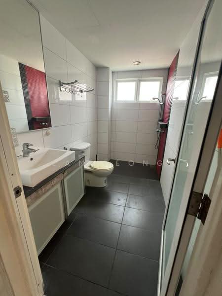 Bungalow House for Sale in Sierramas West (Sungai Buloh) - Ean Leong - Bathroom - PropertyGuru.com.my