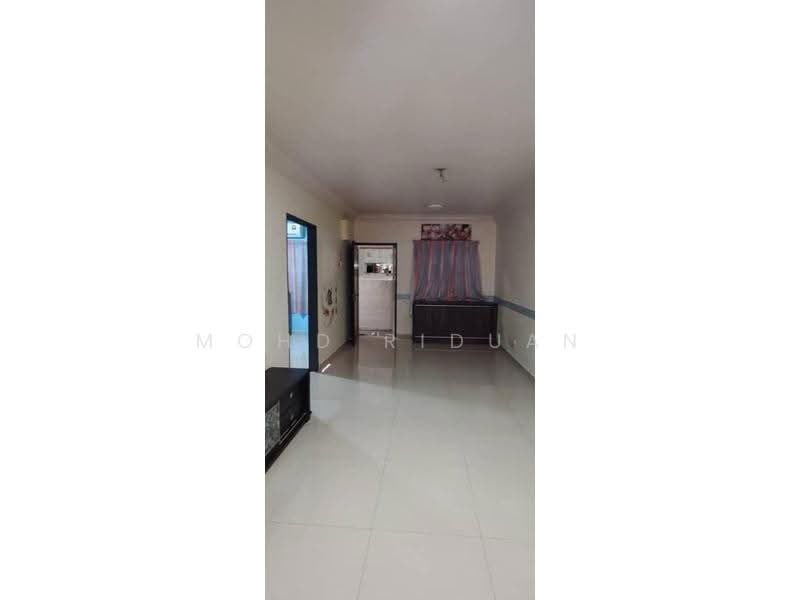 Flat for Sale at Rumah Pangsa Saga (Saga Suria) - Mohd Riduan - Living Room - PropertyGuru.com.my