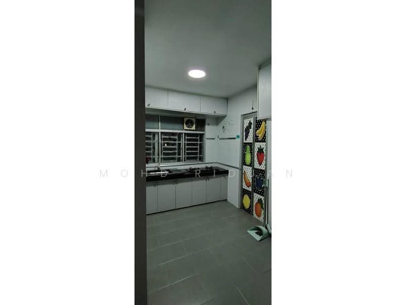 Flat for Sale at Rumah Pangsa Saga (Saga Suria) - Mohd Riduan - Kitchen - PropertyGuru.com.my