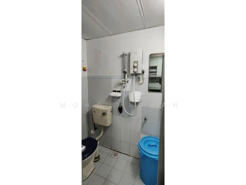 Flat for Sale at Rumah Pangsa Saga (Saga Suria) - Mohd Riduan - Bathroom - PropertyGuru.com.my