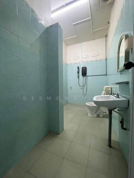 2-storey Terraced House for Rent in Johor Bahru (Johor) - Desmond Lim - Bathroom - PropertyGuru.com.my