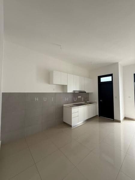 Kediaman Servis untuk Dijual di Meldrum Heights (Residensi Meldrum) - Hui Hui . - PropertyGuru.com.my