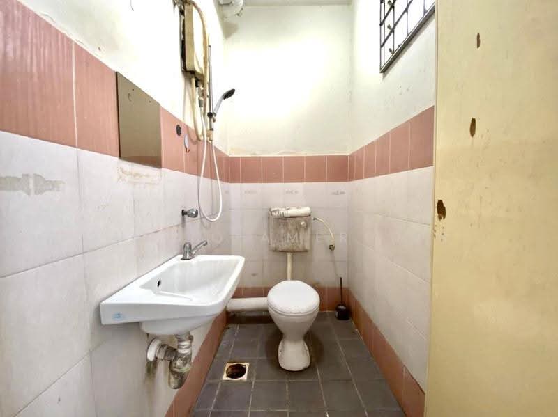 Apartment for Sale at Mentari Court - Shafiq Amerudin - Bathroom - PropertyGuru.com.my