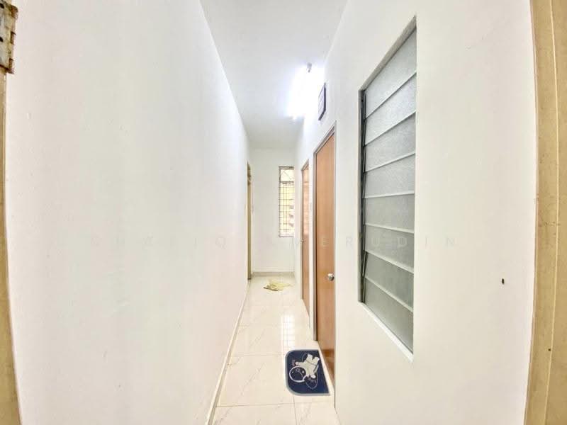 Apartment for Sale at Mentari Court - Shafiq Amerudin - Corridor - PropertyGuru.com.my