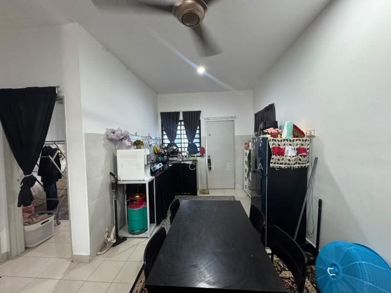 1-storey Terraced House for Sale in Penor (Pahang) - Idham Che'Ali - Kitchen - PropertyGuru.com.my