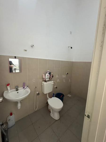 1-storey Terraced House for Sale in Penor (Pahang) - Idham Che'Ali - Bathroom - PropertyGuru.com.my