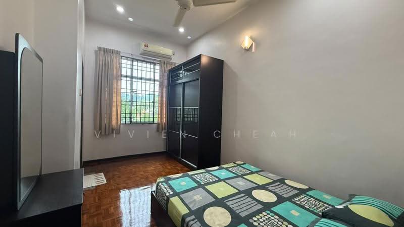 2-storey Terraced House for Sale in Gelugor (Penang) - Vivien Cheah - Bedroom - PropertyGuru.com.my