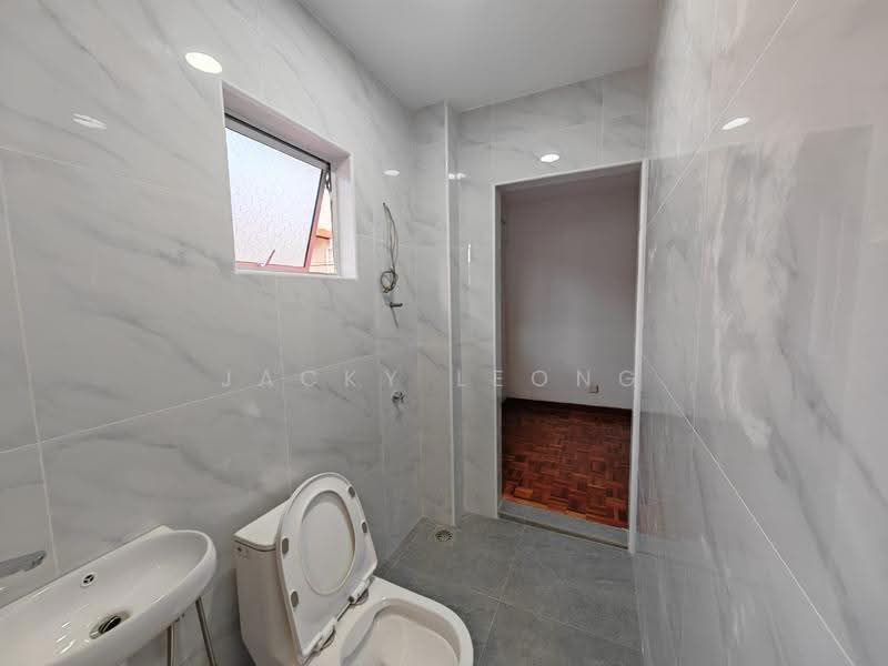 2-storey Terraced House for Sale in Seksyen 17 (Petaling Jaya) - Jacky Leong - Bathroom - PropertyGuru.com.my