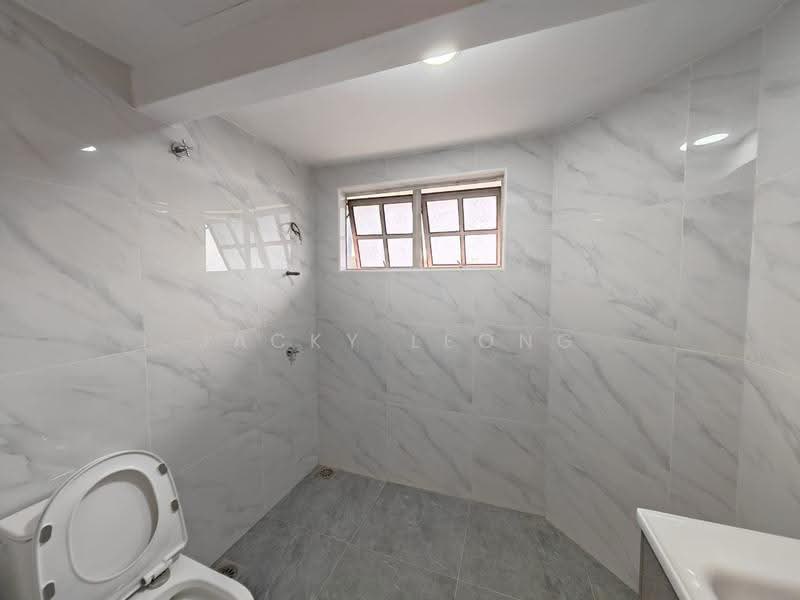 2-storey Terraced House for Sale in Seksyen 17 (Petaling Jaya) - Jacky Leong - Bathroom - PropertyGuru.com.my