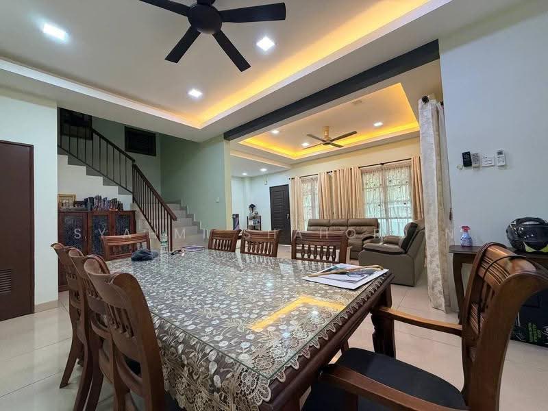 Semi-Detached House for Sale in Shah Alam (Selangor) - Syahmi Shahordin - Dining Room - PropertyGuru.com.my