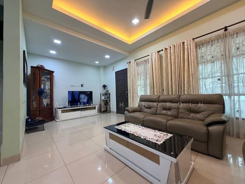 Semi-Detached House for Sale in Shah Alam (Selangor) - Syahmi Shahordin - Living Room - PropertyGuru.com.my