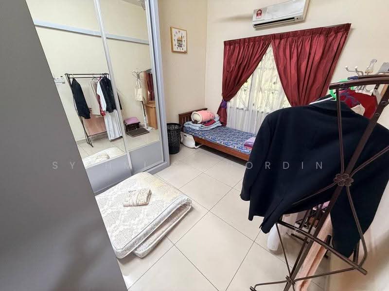 Semi-Detached House for Sale in Shah Alam (Selangor) - Syahmi Shahordin - Bedroom - PropertyGuru.com.my
