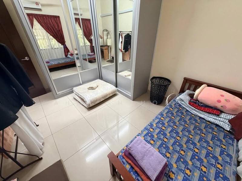 Semi-Detached House for Sale in Shah Alam (Selangor) - Syahmi Shahordin - Bedroom - PropertyGuru.com.my