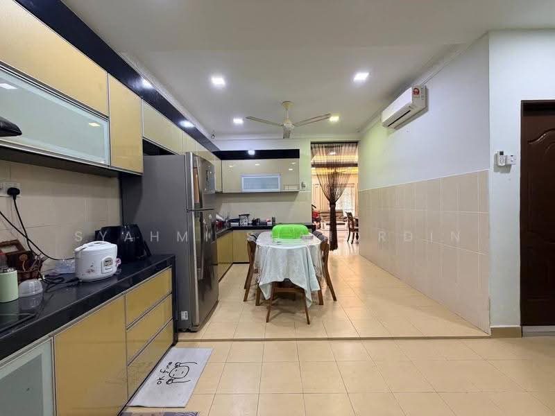 Semi-Detached House for Sale in Shah Alam (Selangor) - Syahmi Shahordin - Kitchen - PropertyGuru.com.my