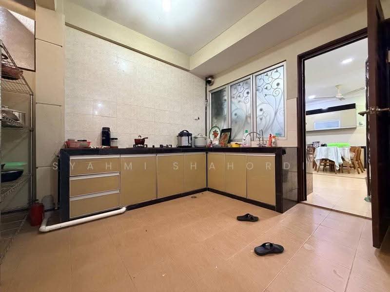 Semi-Detached House for Sale in Shah Alam (Selangor) - Syahmi Shahordin - Kitchen - PropertyGuru.com.my