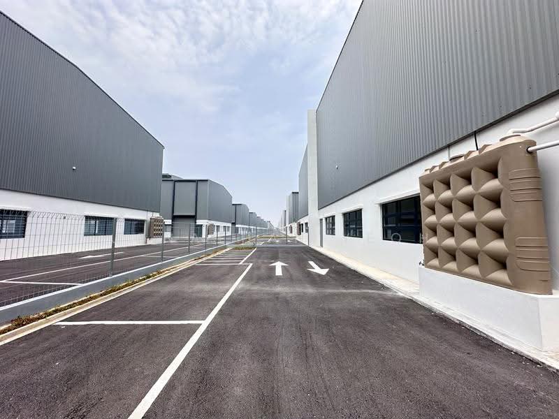 Factory for Rent in NCT Smart Industrial Park (Sepang) - Jonathan Yeoh - Exterior - PropertyGuru.com.my