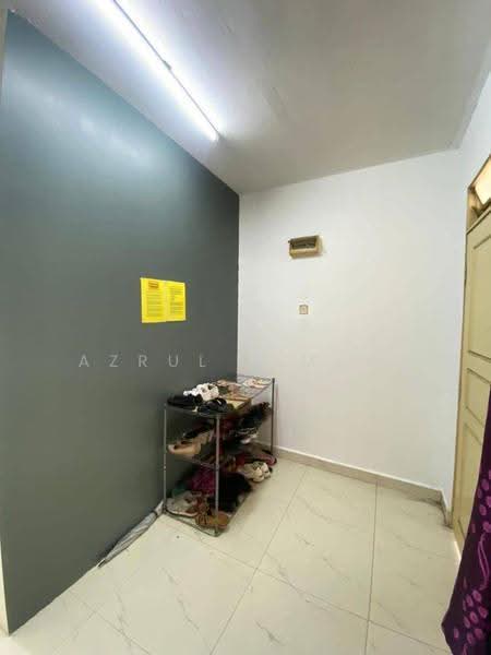 Pangsapuri untuk Dijual di Mentari Court - Azrul Ismail - Entrance - PropertyGuru.com.my