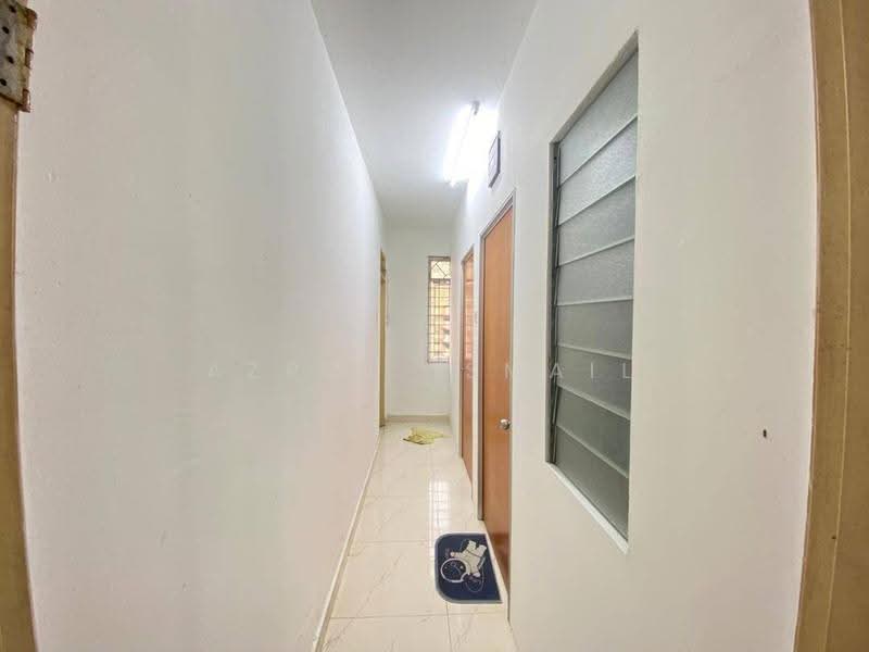Pangsapuri untuk Dijual di Mentari Court - Azrul Ismail - Corridor - PropertyGuru.com.my