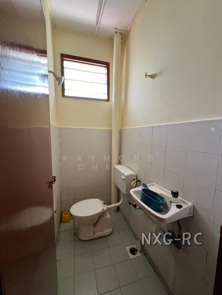 2-storey Terraced House for Sale in Pulau Indah (Klang) - Raymond Cheng - Bathroom - PropertyGuru.com.my