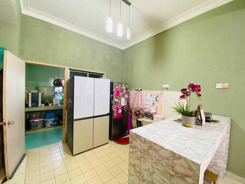 2-storey Terraced House for Sale in Kajang (Selangor) - Zairul Asrah Zulkefli - Kitchen - PropertyGuru.com.my