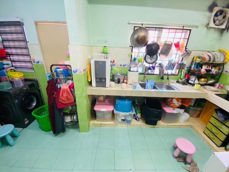 2-storey Terraced House for Sale in Kajang (Selangor) - Zairul Asrah Zulkefli - Kitchen - PropertyGuru.com.my