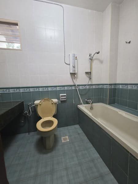 2-storey Terraced House for Sale in Taman Bukit Suria (Cheras) - Ken Lew - Bathroom - PropertyGuru.com.my