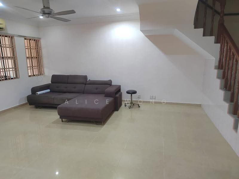 Rumah Teres untuk Dijual di Taman Klang Utama (Kapar) - Alice Wong - Living Room - PropertyGuru.com.my