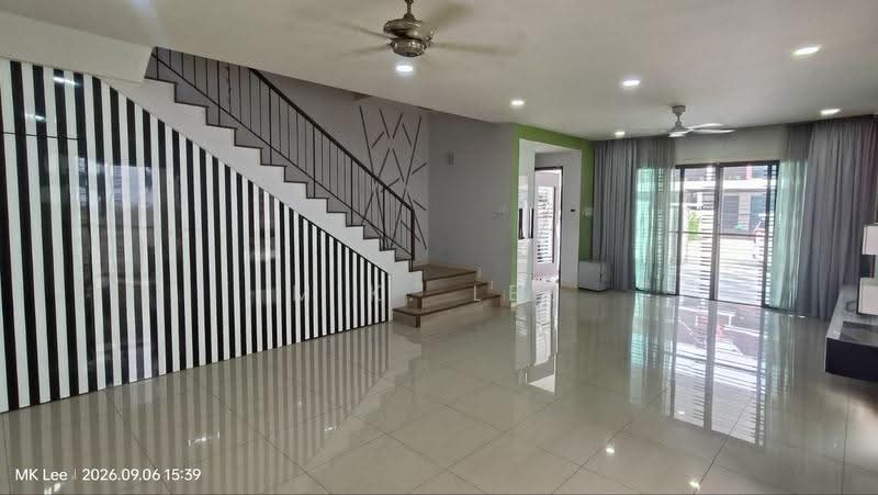 2-storey Terraced House for Rent in Bukit Raja (Selangor) - M.K. Lee - Living Room - PropertyGuru.com.my