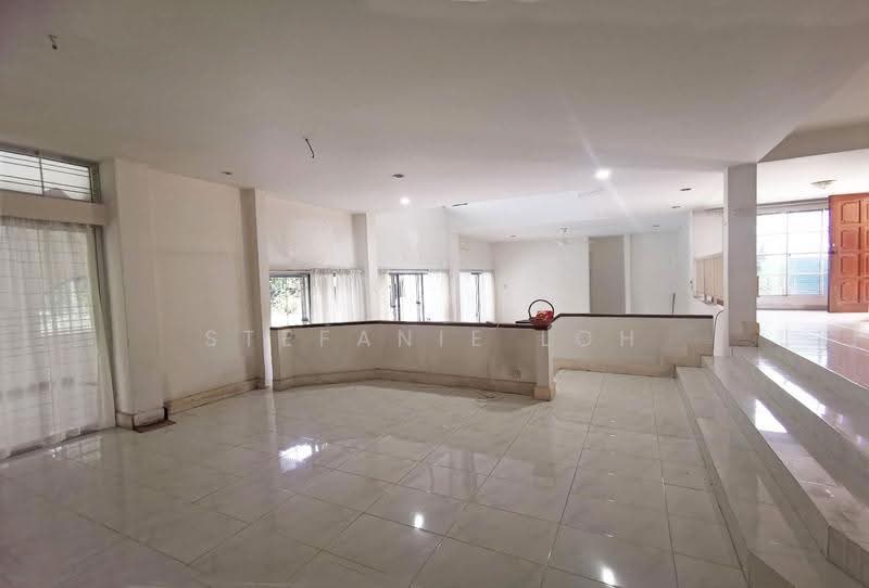Bungalow House for Sale in Taman Bukit Pantai (Bangsar) - Stefanie Loh - Living Room - PropertyGuru.com.my