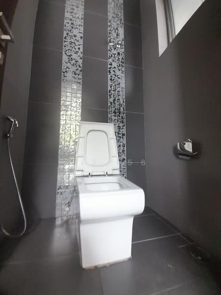 Semi-Detached House for Rent in Ampang Jaya (Ampang) - Lee 156 - Bathroom - PropertyGuru.com.my