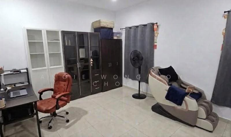 Rumah Teres 3-Tingkat untuk Dijual di Taman Cahaya (Ampang) - Angie Wong Poh Choo - Study - PropertyGuru.com.my