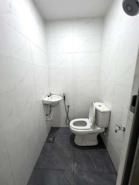 Rumah Teres 2-Tingkat untuk Dijual di Taman Johor Jaya (Johor Bahru) - CS Tan - Bathroom - PropertyGuru.com.my