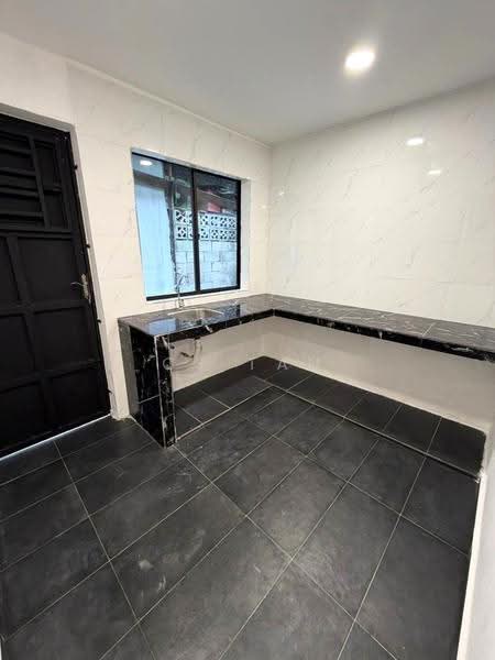 Rumah Teres 2-Tingkat untuk Dijual di Taman Johor Jaya (Johor Bahru) - CS Tan - Kitchen - PropertyGuru.com.my