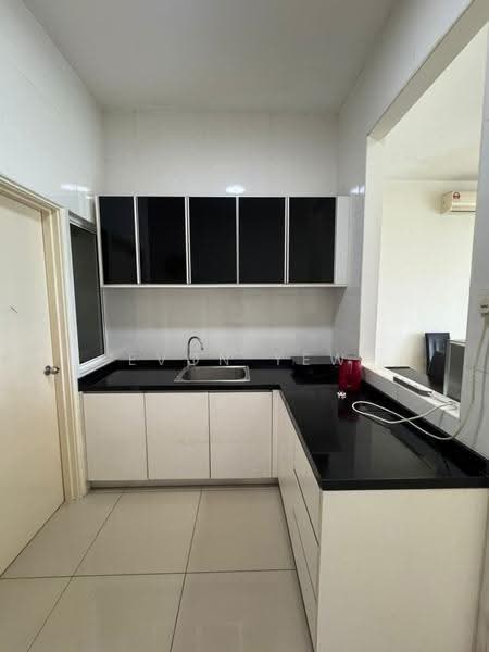 Apartment for Sale at Taman Nusa Heights 1 - Evon Yew - Kitchen - PropertyGuru.com.my