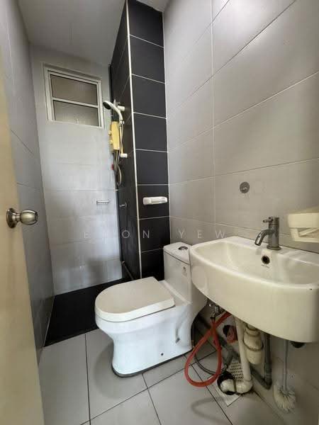 Apartment for Sale at Taman Nusa Heights 1 - Evon Yew - Bathroom - PropertyGuru.com.my