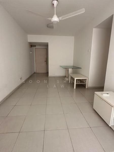 Pangsapuri untuk Dijual di Mandarina Court - Soon Sheng Law - Living Room - PropertyGuru.com.my