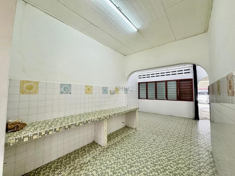 1-storey Terraced House for Sale in Kelana Jaya (Petaling Jaya) - Banin Yahya - PropertyGuru.com.my