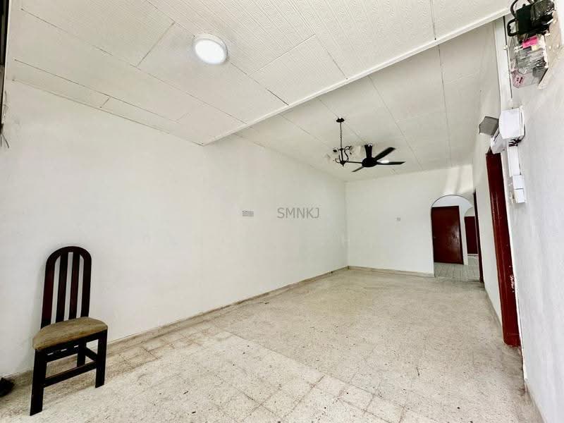 1-storey Terraced House for Sale in Kelana Jaya (Petaling Jaya) - Banin Yahya - PropertyGuru.com.my