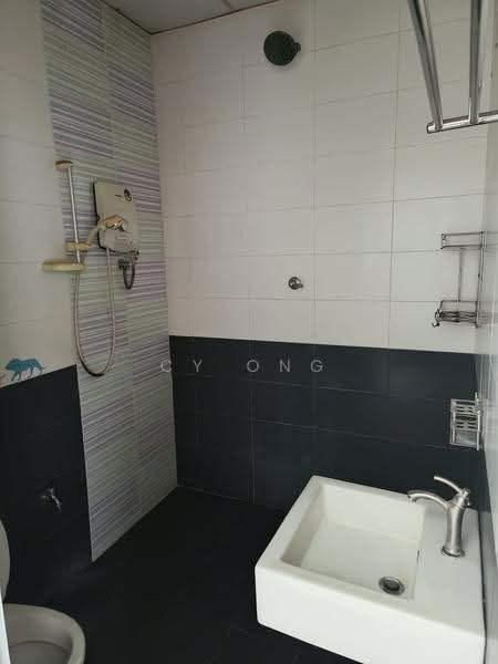 Rumah Teres 2-Tingkat untuk Dijual di Pantai Jerejak (Bayan Lepas) - CY Ong - Bathroom - PropertyGuru.com.my