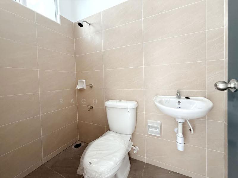 Terraced House for Sale in Bandar Dato Onn (Tebrau) - Rachael Lew - Bathroom - PropertyGuru.com.my