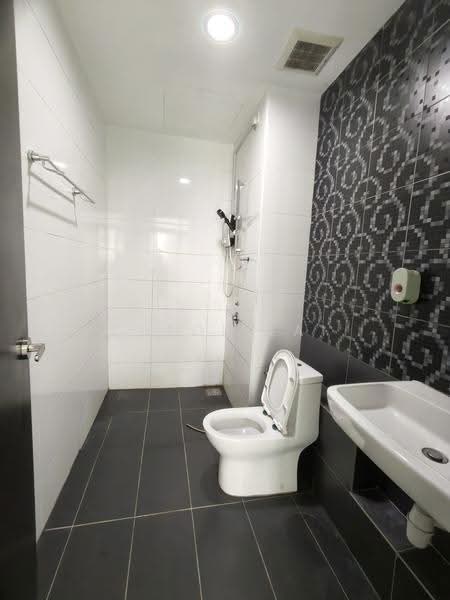 Service Residence for Rent at Wave @ Marina Cove - Chloe Lai - Bathroom - PropertyGuru.com.my